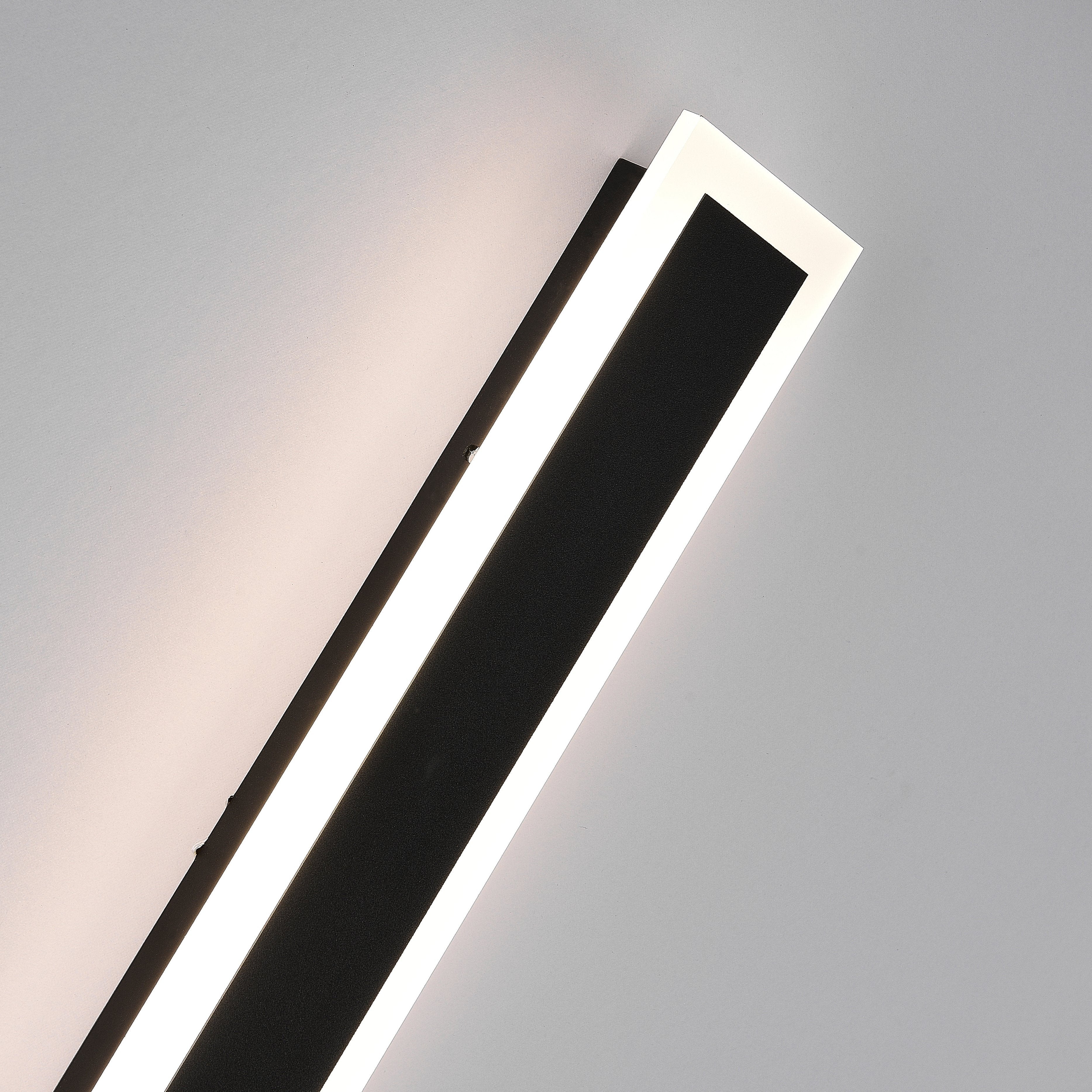 Vynn Linear Outdoor Wall Lamp - product image 5