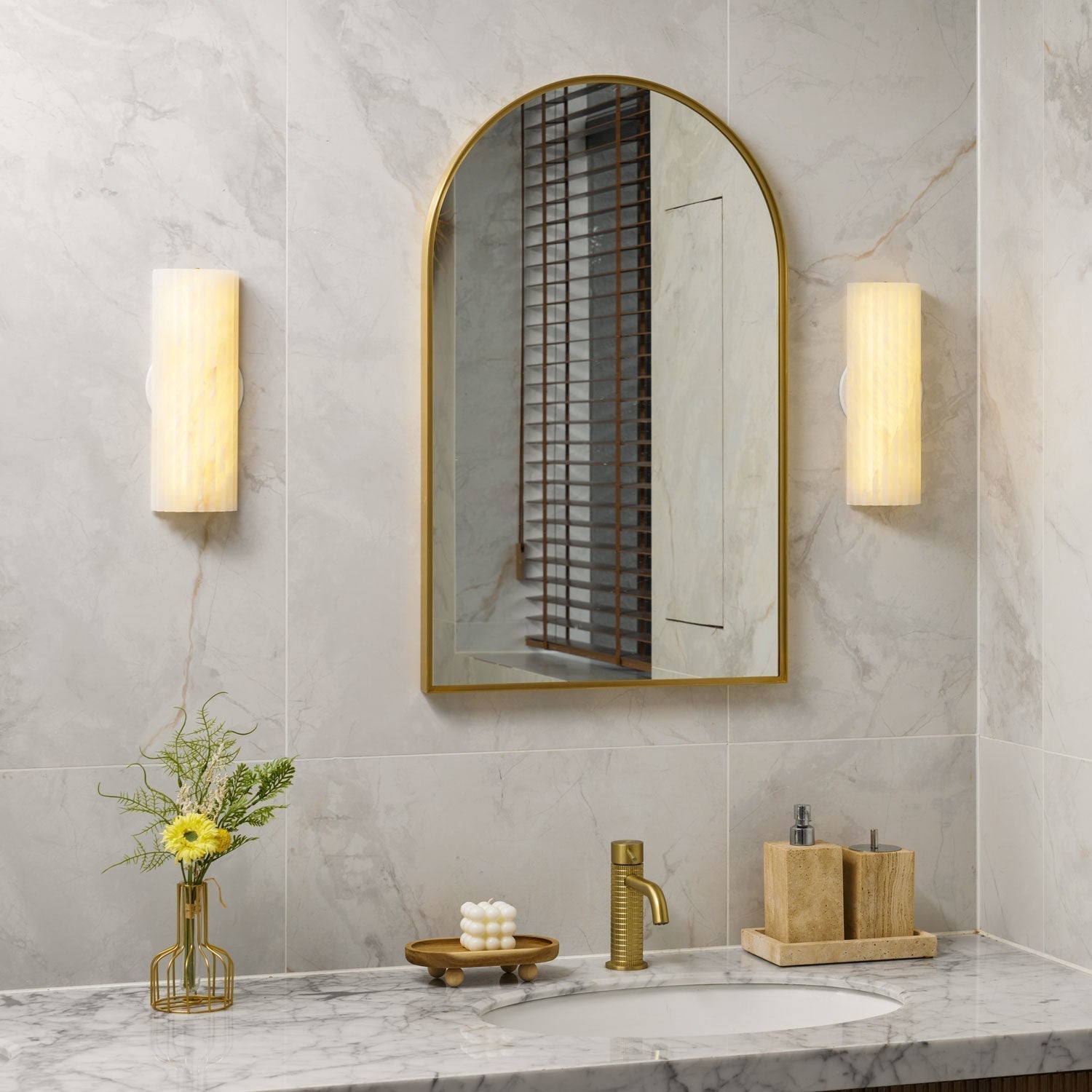 Orcarion Alabaster Wall Lamp - product image 20